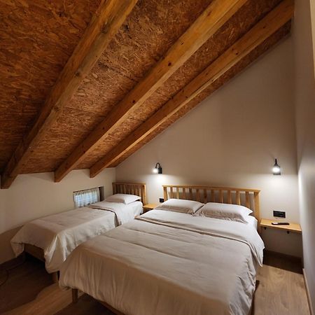 Kelcyre Guesthouse Te Avllia מראה חיצוני תמונה