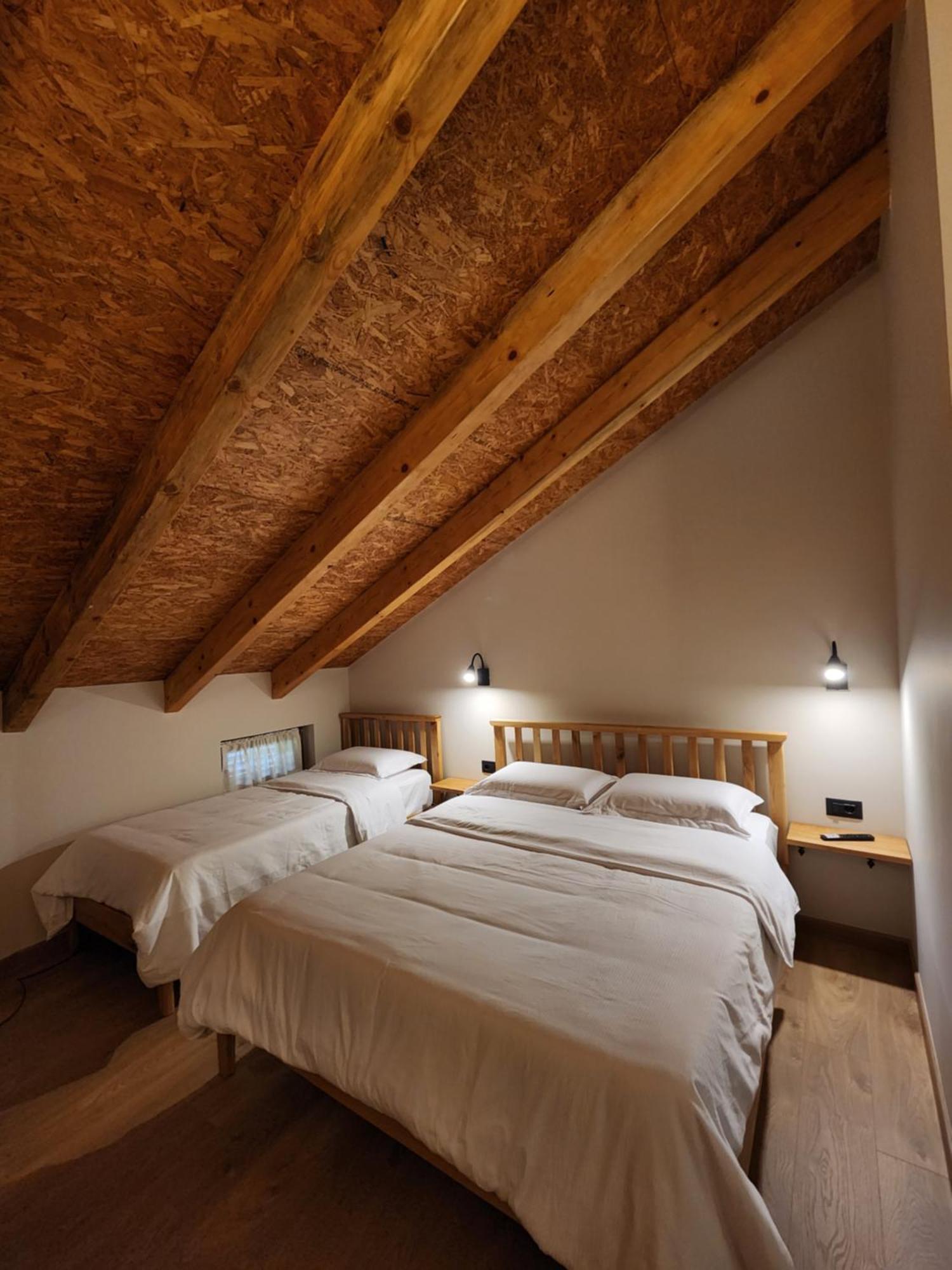 Kelcyre Guesthouse Te Avllia מראה חיצוני תמונה