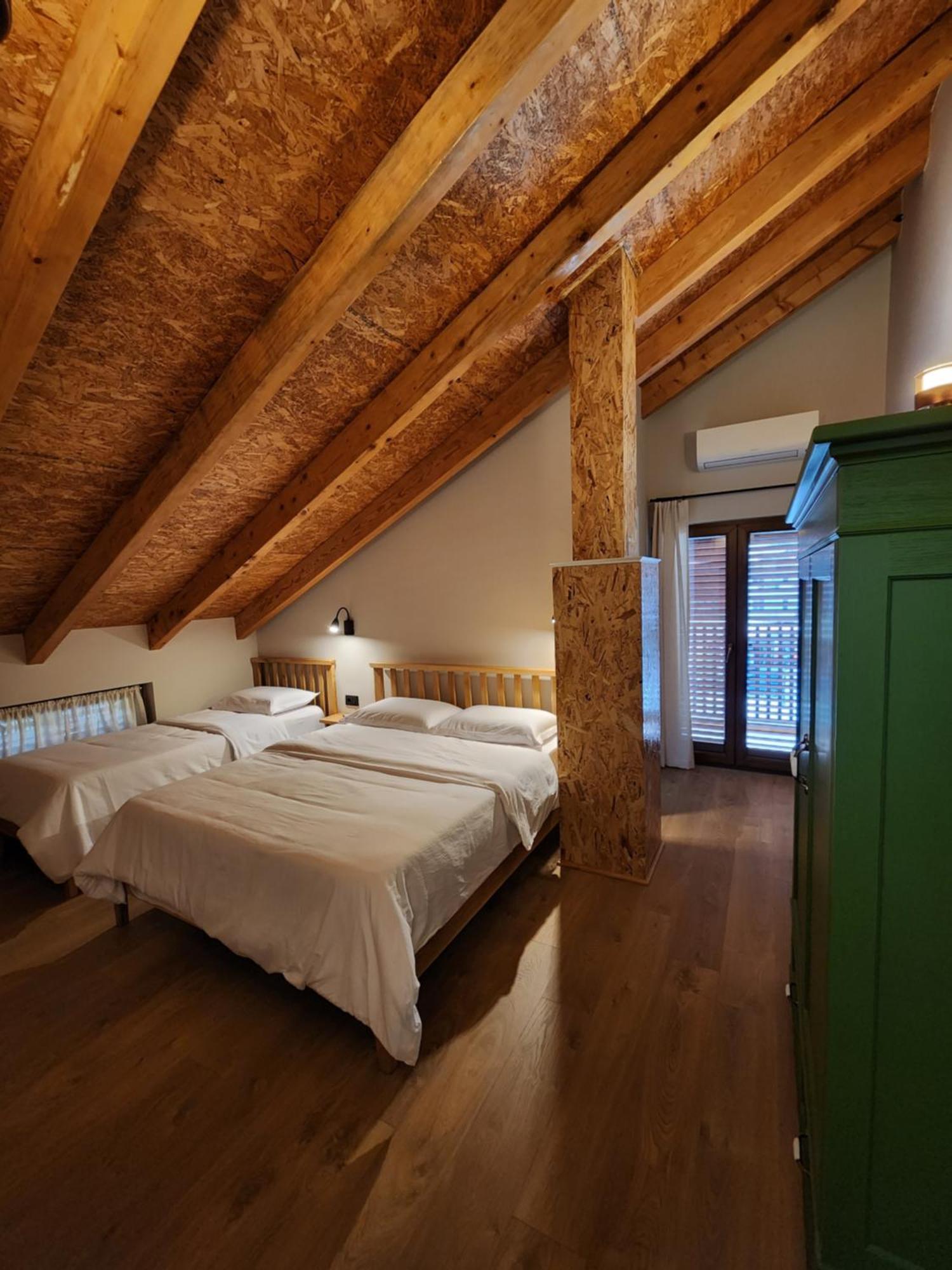 Kelcyre Guesthouse Te Avllia מראה חיצוני תמונה