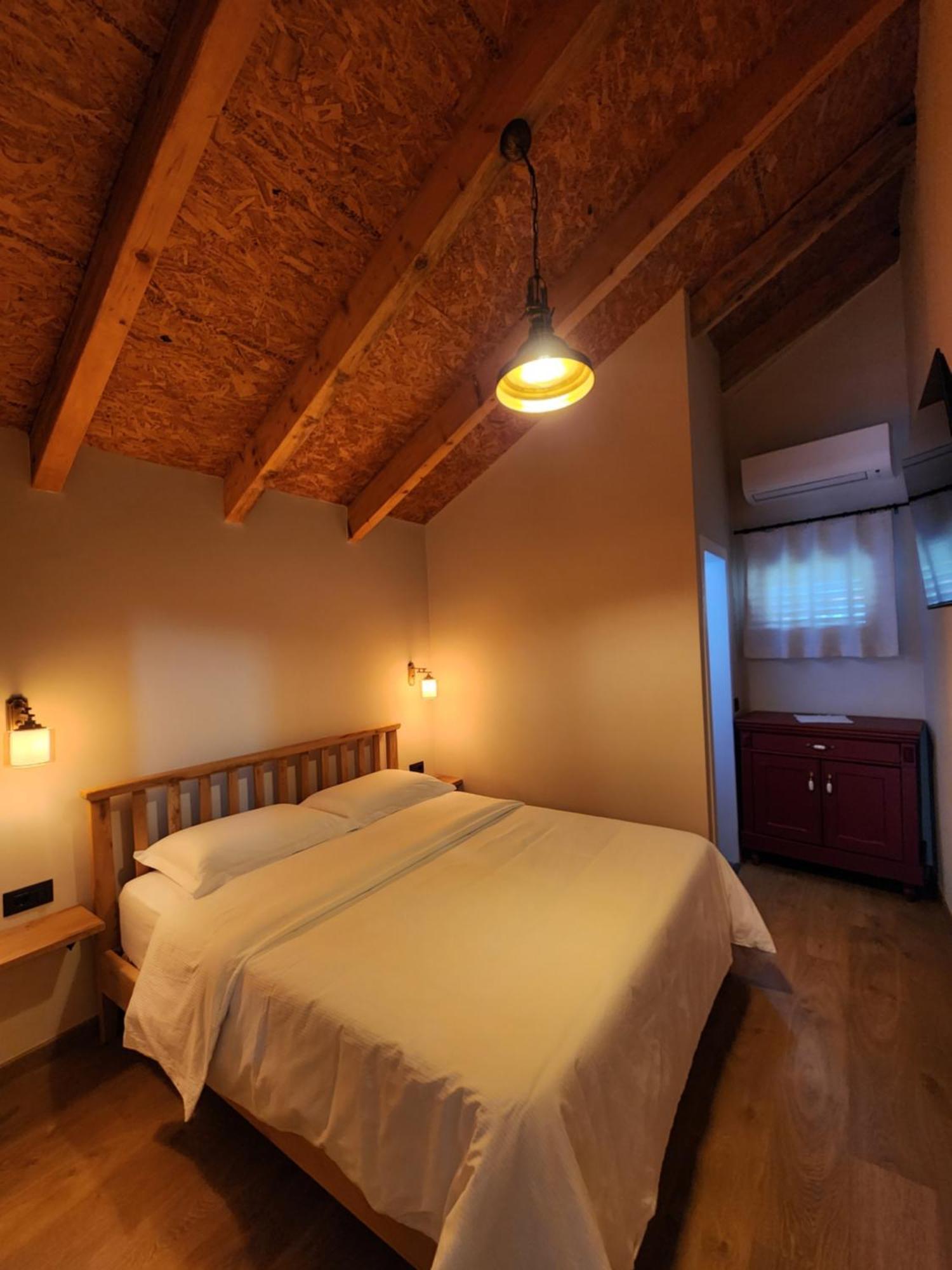 Kelcyre Guesthouse Te Avllia מראה חיצוני תמונה